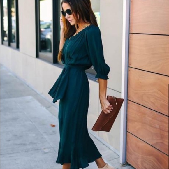 Vici Dress - Picture 2 of 10